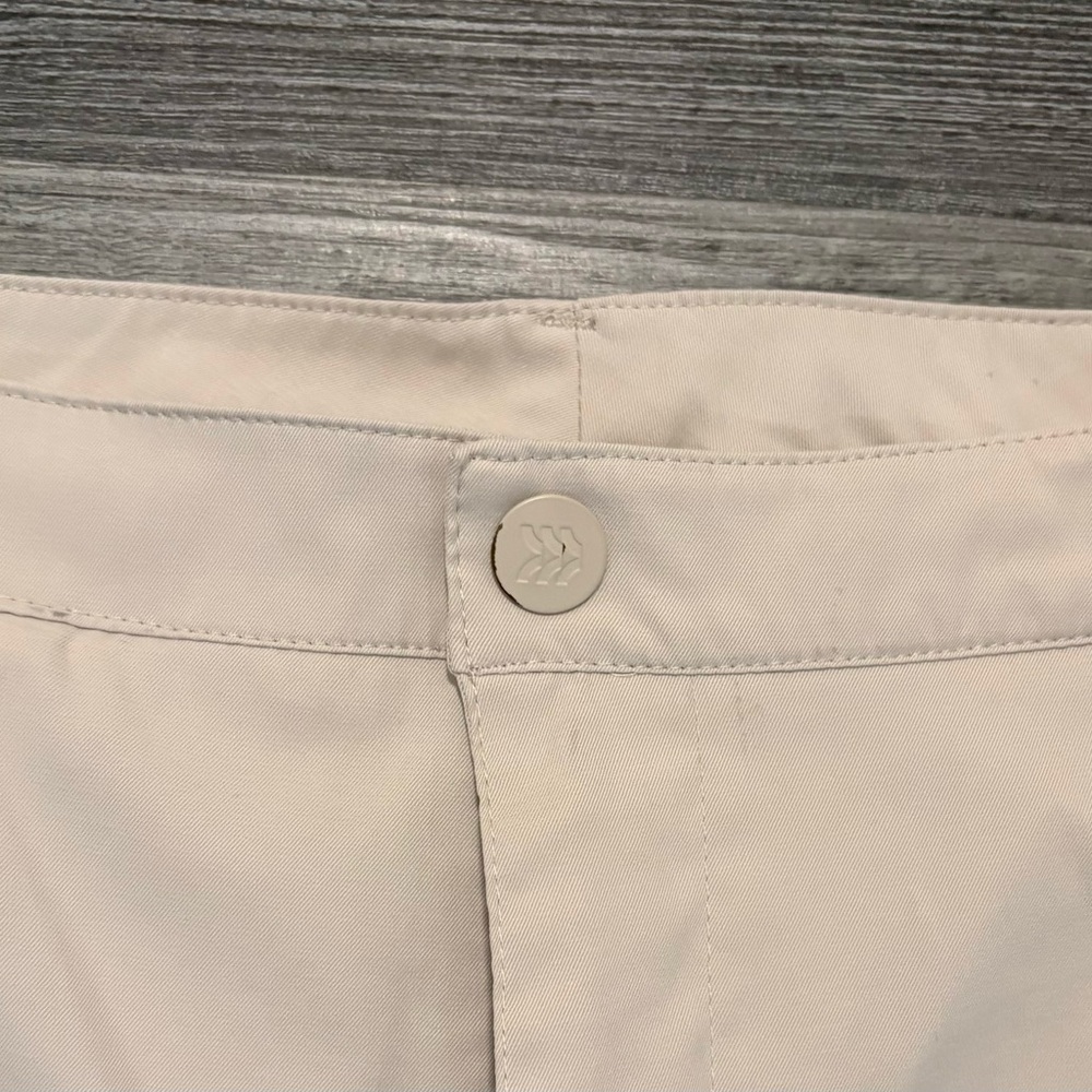 All in Motion Cream Men's Athletic Chino or Golf Shorts. Size 34 - Picture 2 of 7